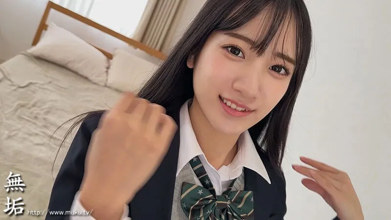 某投稿サイトで話題沸騰中！制服美少女No.1！ 最高にエロくて可愛い制服女子とハメまくりイチャラブSEX！ 超人気作BEST 4時間！ サンプル画像 7