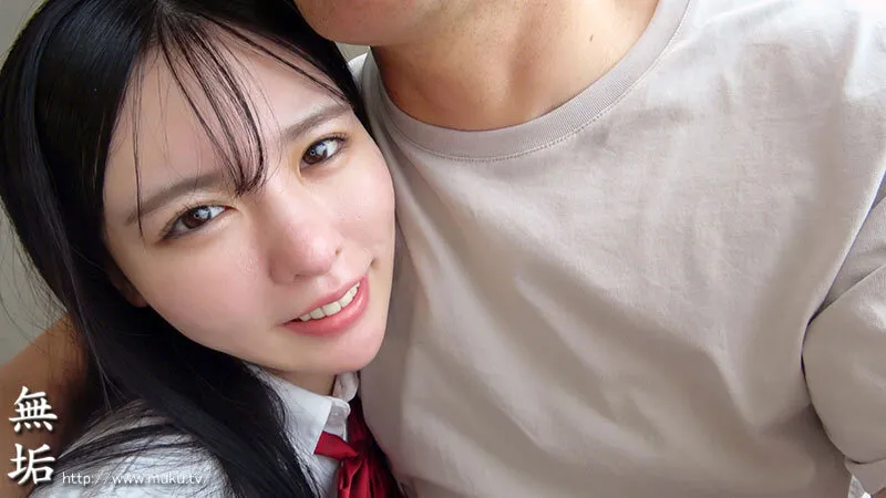 背伸びざかりの制服少女は修学旅行を抜け出してパパ世代おじさんとベロチューデート。そのままホテルに籠って何度も、何度も、中出しセックスでオトナを感じました。 黒島玲衣 サンプル画像 1