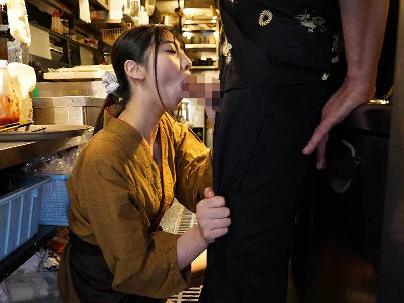 父親の大衆居酒屋を守るために身を捧げる緊縛看板娘 片寄しゅうか サンプル画像 11