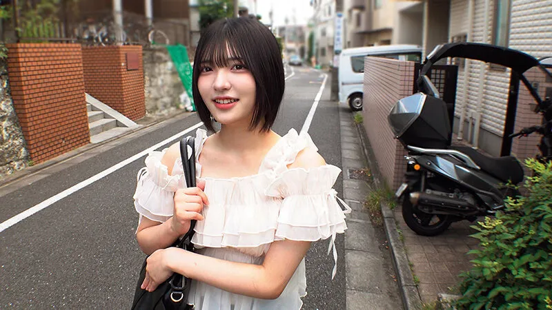 清楚でカワイイ国立女子大生が早漏童貞チ○ポをヌキヌキ暴発させまくる「いっぱい射精してくれてうれしい」ドピュドピュイッちゃう童貞ち●ちんを見つめる瞳がスケベに輝き「私が初めてでもイイの？」ミラクル神回祝筆おろし何回も中出しさせてくれる女神たちSP サンプル画像 2