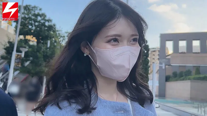 港区社長 年収2800万 タワマン住み 高スペック嘘プロフで顔面偏差値200の高級ラウンジ嬢が釣れた！！ まさかのお酒もチ○ポも丸のみしちゃうチン媚びド下品フェラでノリノリ朝までほろ酔いラッキー中出し サンプル画像 1