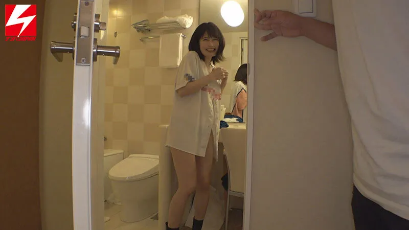 あの、プロ野球中継カメラに抜かれたガチ日●ハ●ファン美少女がAV出演！ 球場に行けば80％の確率で抜かれるという美巨乳Gカップ少女が自前のきつねコスダンス衣装着て乳揺れ抜き抜き中出しエッチ サンプル画像 3