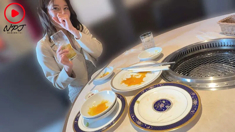 性欲もお酒も強い美人ジムトレ妻は、チートデイにストレス爆発！ 最強筋肉呼んでヤリまくりプロテイン（精子）不足解消しまくり肉食中出しSEX9発 サンプル画像 2