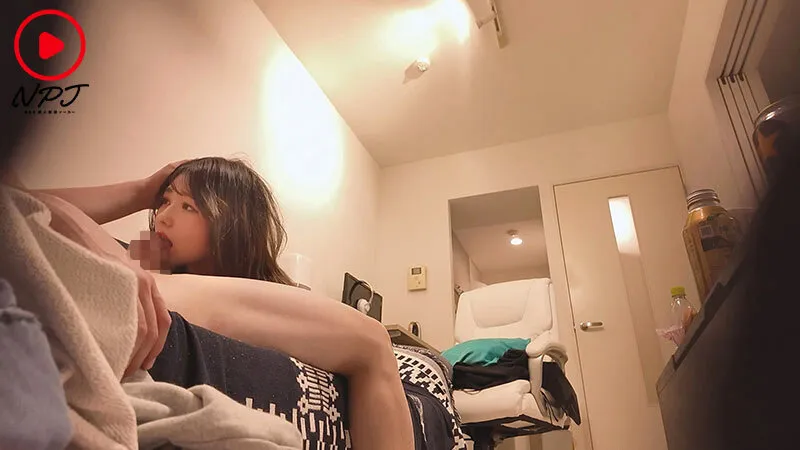 〇ー〇ーイーツは自由勤務だから「ナンパしていいんじゃない？」 巨乳配達員をその場でナンパし家に連れ込み盗撮 口説いてハメてそのまま勝手にAV発売。 サンプル画像 2