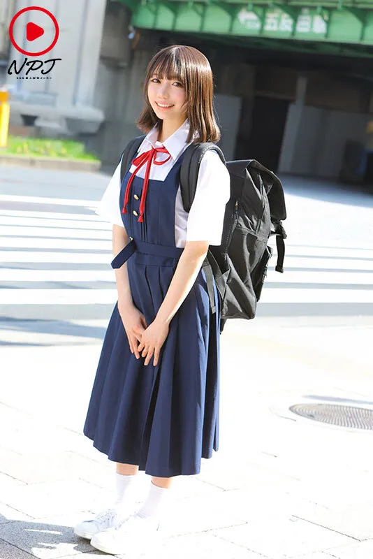 修学旅行で来ていた微乳J●を自由時間の2時間、ハメまくった（笑） ネットで知り合った初対面のおじさんにリアルで会ったが最後。断り切れなくて、中出しまでされてしまった無垢女子。 ゆな サンプル画像 1