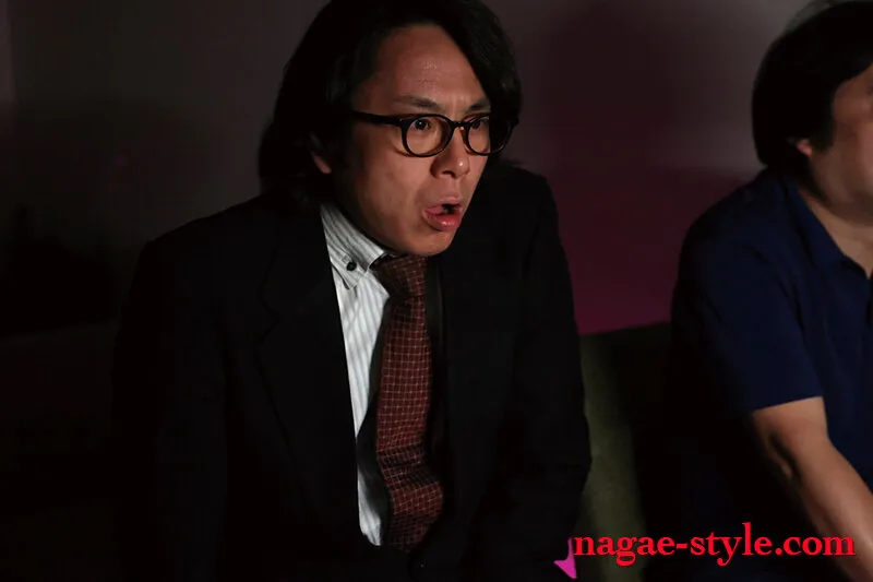 投稿実話 マジックミラー寝取られセックス2 上白美央 サンプル画像 15