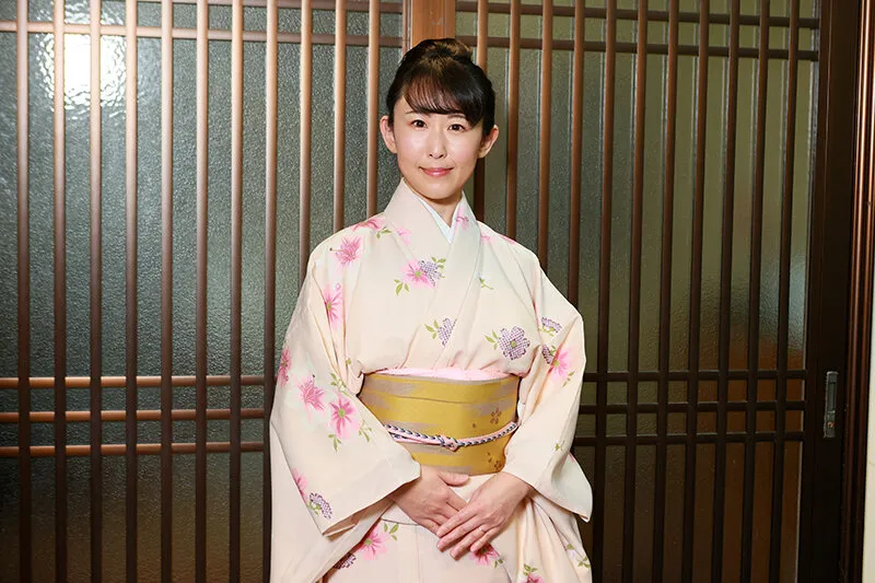 某温泉旅館には男性客を逆夜●いする美人若女将が実在した サンプル画像 12