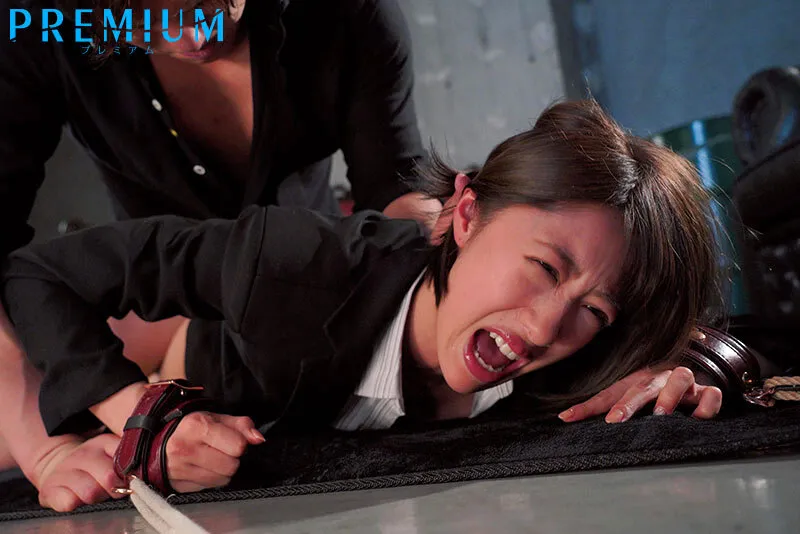 大ッ嫌いな男達に犯●れて105発も中出しされた女たち8時間。 サンプル画像 7