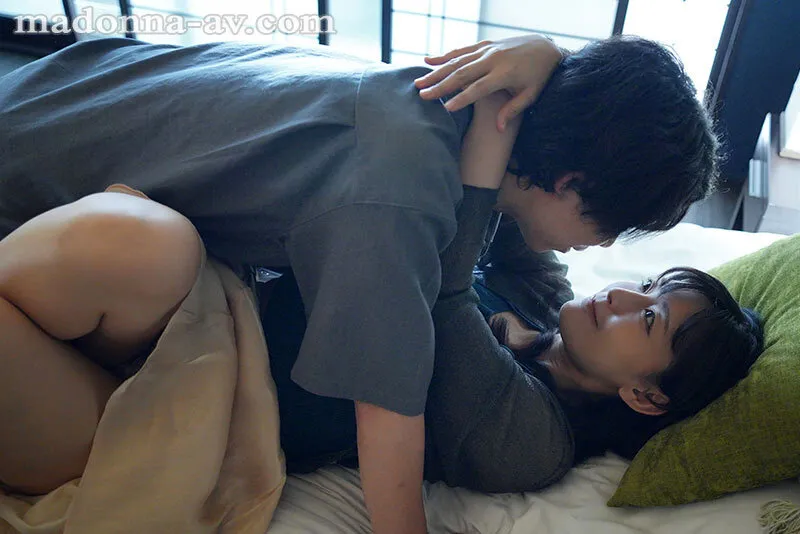 『門限17時』の彼女とデートをした後は‘彼女の母親’と ≪彼女の妹≫作りの中出しSEXをしています―。 吉永塔子 岸永みりな サンプル画像 4