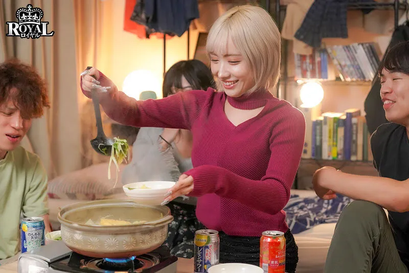 毎日泊まりに来る彼氏持ちの女友達から無自覚に誘惑され、勇気を出せず生殺し状態になった僕 春陽モカ サンプル画像 8