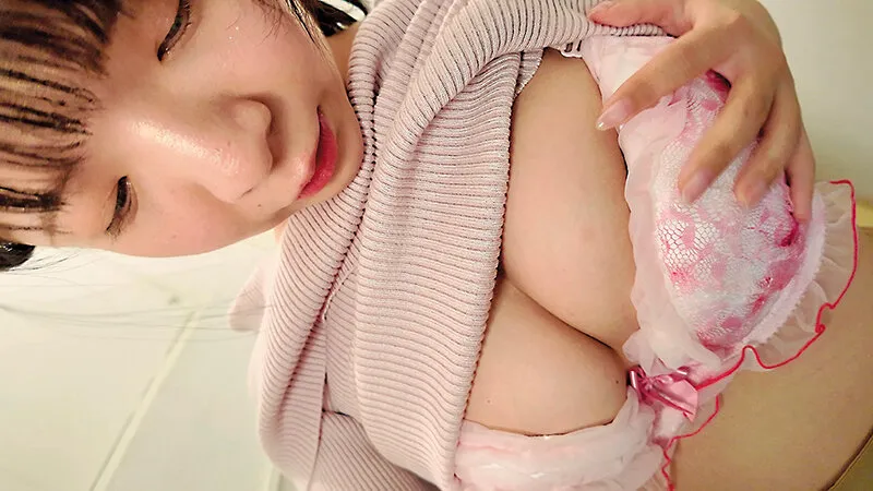 【自撮り】どこでもオナ6 露出癖アリ変態素人10名 ファミレス・非常階段・公衆トイレ等の自宅外で全裸自慰 サンプル画像 16