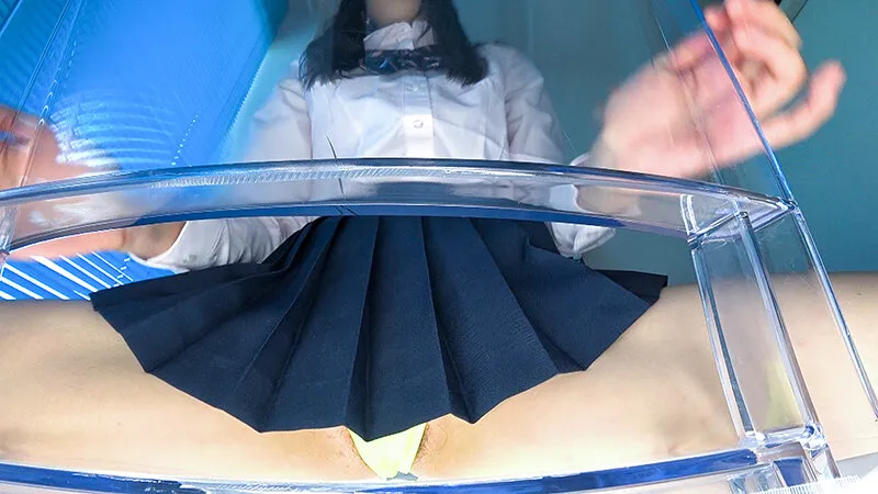 挑発女子校生スケスケ透明椅子パンモロ密着パンティー20 サンプル画像 4
