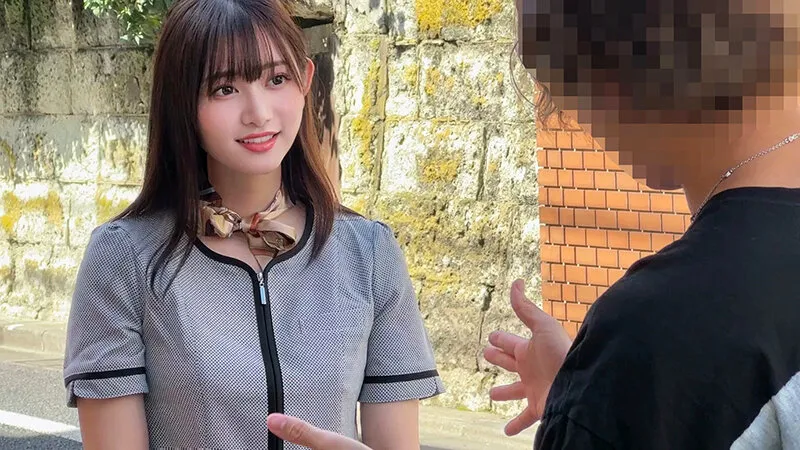 街で働くかわいい女の子をガチナンパ＆その場でガチ本番交渉！真面目そうに見える制服系お姉さん！なんか普通に仕事してます感出てますがエロオーラ全開のムンムンビームの方が溢れ出てますよ！ サンプル画像 16