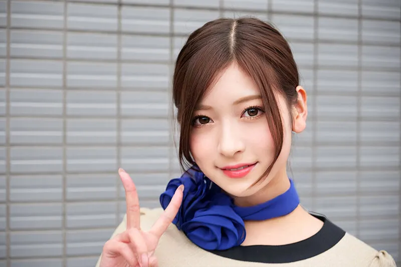 街で働くかわいい女の子をガチナンパ＆その場でガチ本番交渉！真面目そうに見える制服系お姉さん！なんか普通に仕事してます感出てますがエロオーラ全開のムンムンビームの方が溢れ出てますよ！ サンプル画像 7