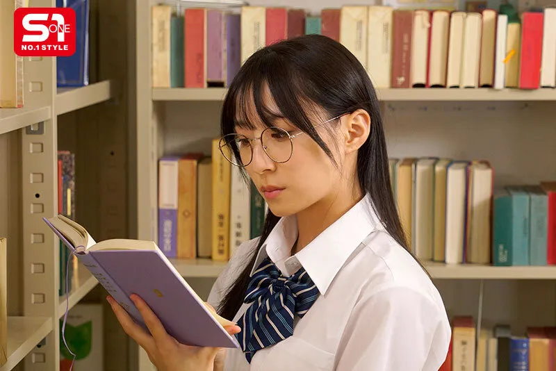 無口で大人しい女生徒になら何しても許してくれるっしょ。教師の俺は陰キャ可愛い図書委員を犯●てイカせまくった。 新木希空 サンプル画像 2