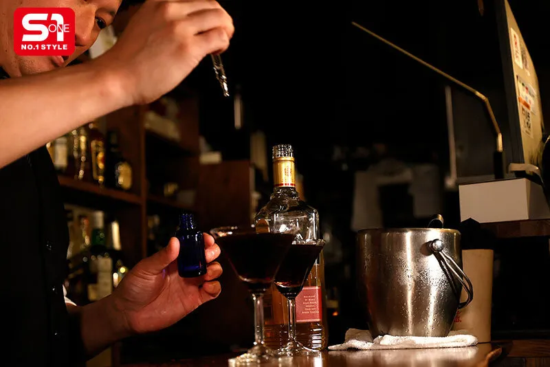 谷間モリモリ合コン女子が眠剤を盛られ、パンパンお乳ボディを一晩中犯●れ続けた睡姦レ●プ 小日向みゆう サンプル画像 1