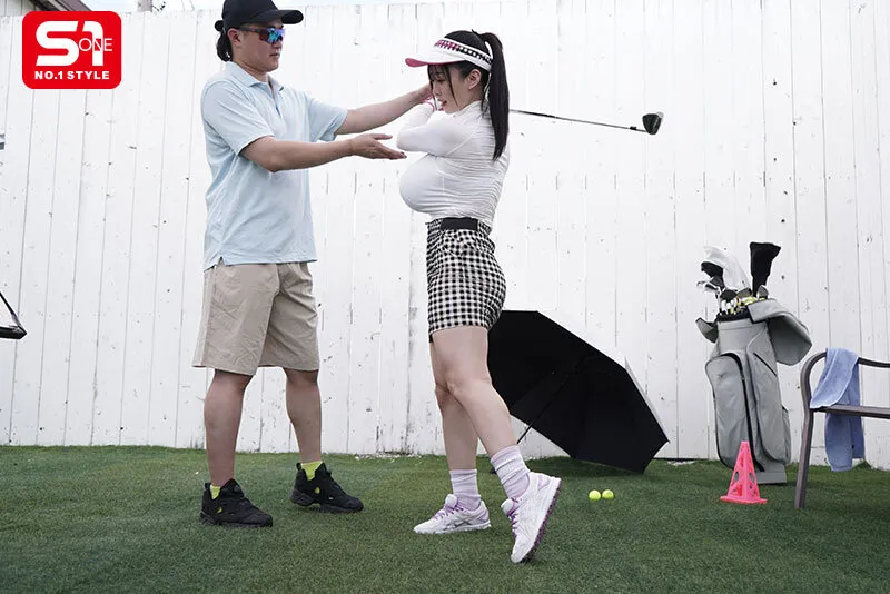 無防備誘惑Kcupアスリートの汗だく肉弾SEX ユニフォーム脱いだらびっくりおっぱい！！ 神楽ももか サンプル画像 1