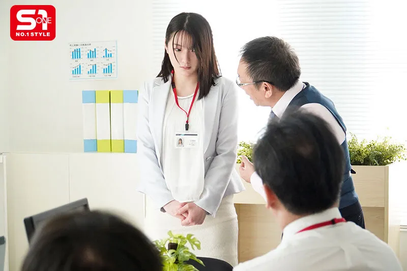 隠れ爆乳OLが今月のノルマ未達成のため本日より1週間全裸出社 私のカラダで皆様を全力ご奉仕・フォローさせていただきます。 鷲尾めい サンプル画像 2