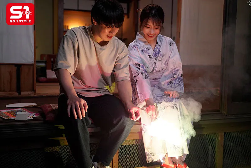 8月26日 花火大会の夜 ずっと両片想いだった僕らは結ばれ 十数年分の’好き’をぶつけ合うように身体を貪り合った 河北彩伽 サンプル画像 10