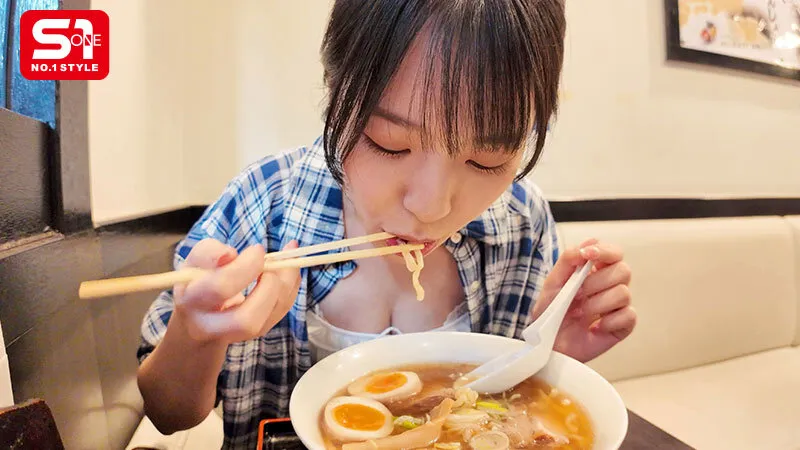 「えっここでヤルの？」密かな変態性がシコい！浅野こころのプライベートに完全密着！隙あらばいきなり即ズボッ大絶頂！前代未聞ドッキリAVドキュメント サンプル画像 6