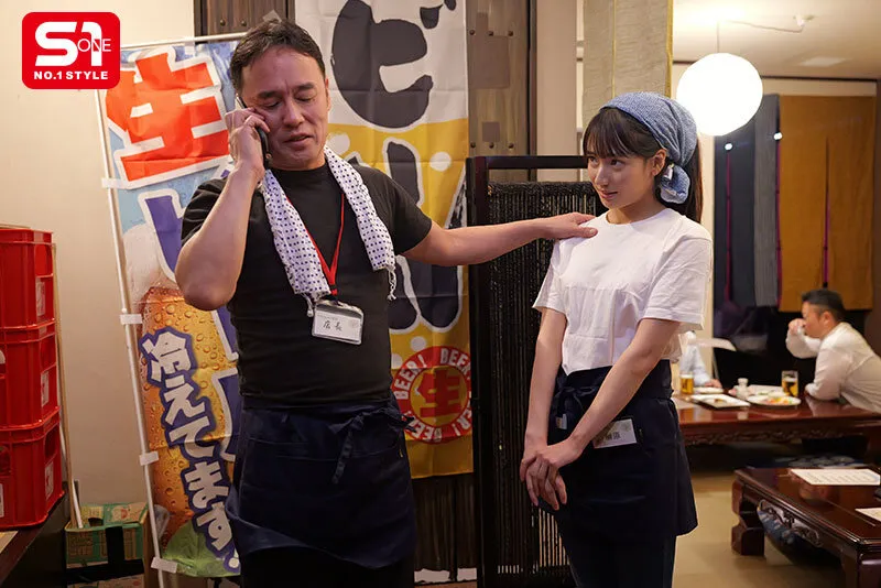 終電逃してセクハラ店長とまさかの相部屋…朝まで続くキモい性交に不覚にも感じてしまった汚れを知らないバイトちゃん 榊原萌 サンプル画像 3