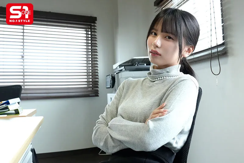 出張先ホテルでチビのくせに生意気な新卒OLと相部屋… この絶好の機会に鷲掴みイラマレ●プで男の力の怖さを分からせてやった。 渚あいり サンプル画像 1