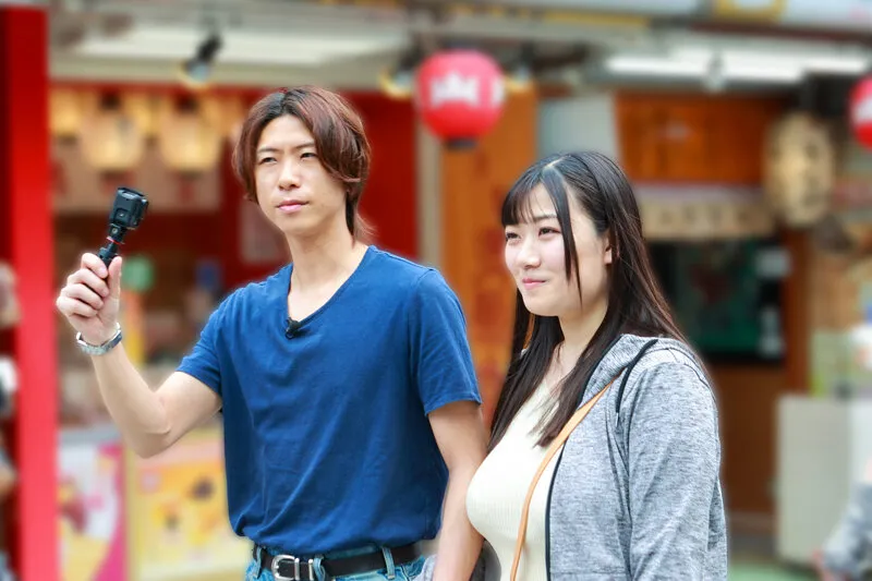 天然爆乳田舎娘のノーブラ東京観光～えなちゃん（Kカップ・103cm） 小梅えな サンプル画像 6