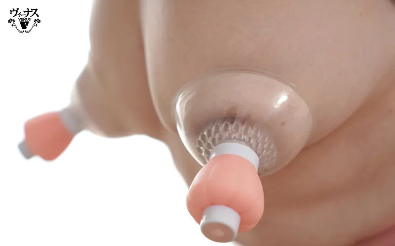 エンドレス乳首攻めでおっぱいがクソ気持ち良くなった母親は息子の中出しを拒めない 翔田千里 サンプル画像 4