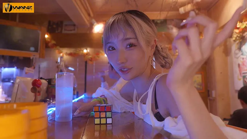 「イイって言うまで射精（だ）すなよ？」パンピーどM男をとっ捕まえてコリコリ乳首ジャック！手コキ寸止め焦らし痴女のナマパコ散歩 春陽モカ サンプル画像 4